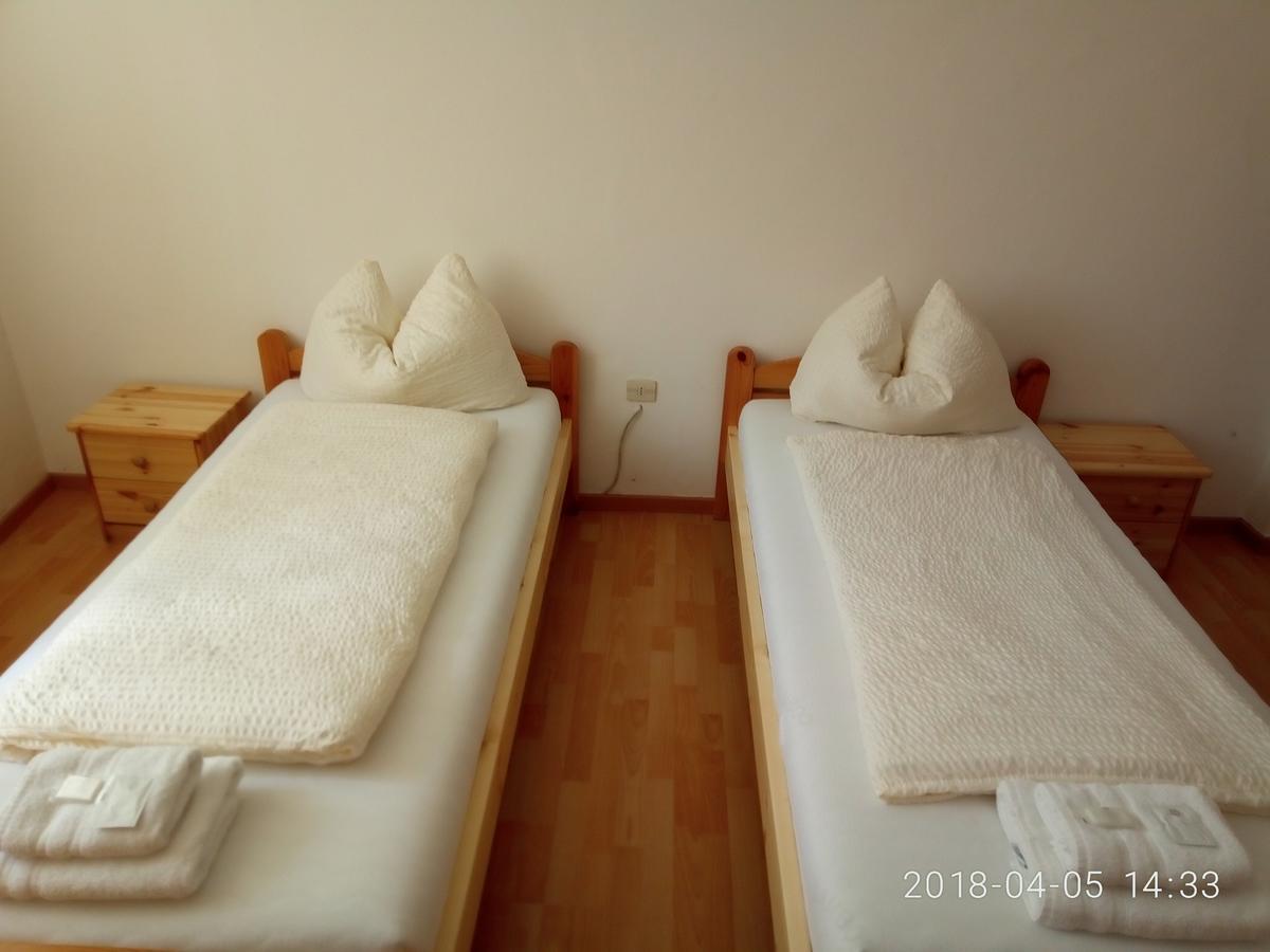 Hôtel Gasthof Mondschein à Merano Extérieur photo