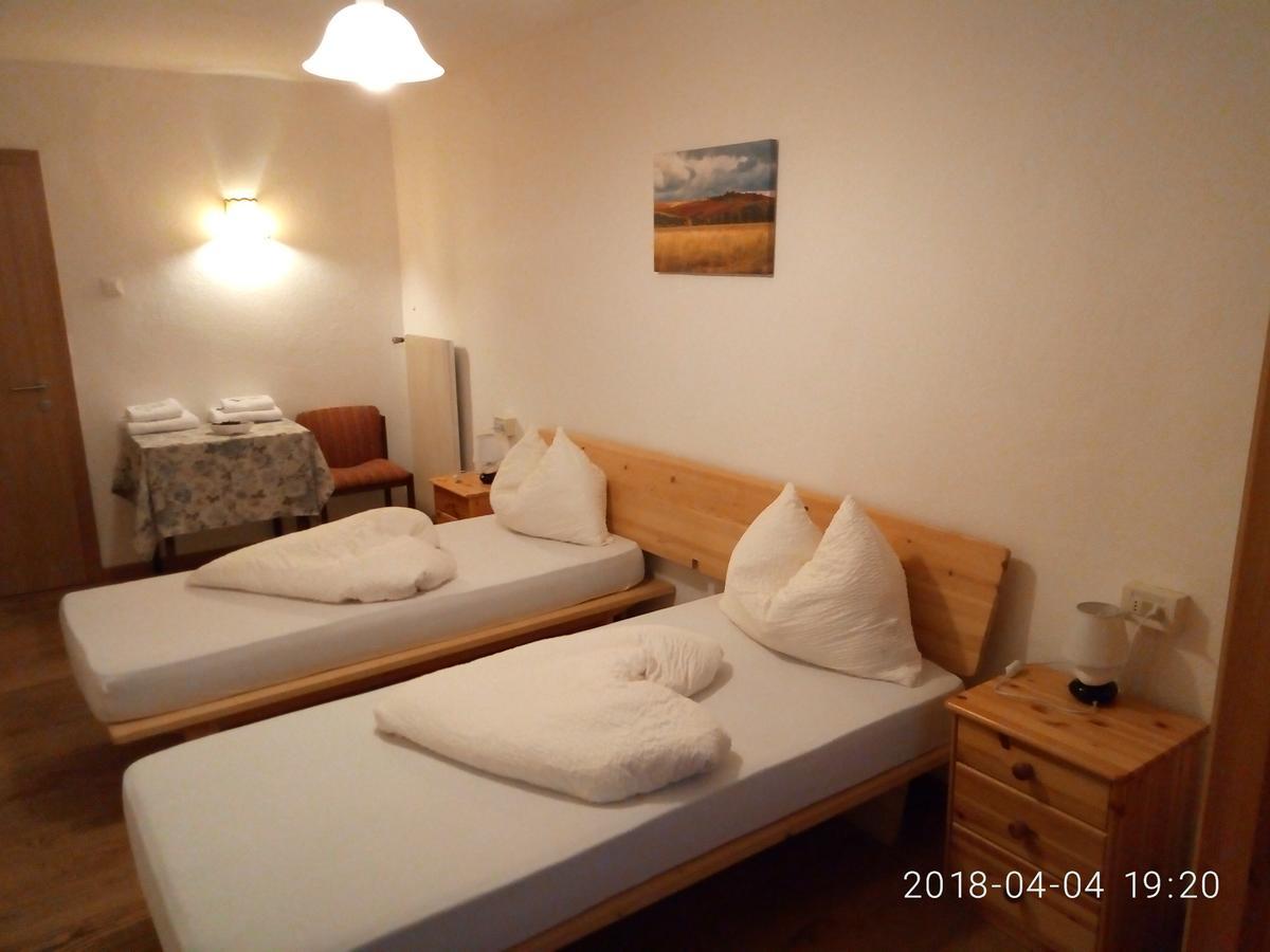 Hôtel Gasthof Mondschein à Merano Extérieur photo