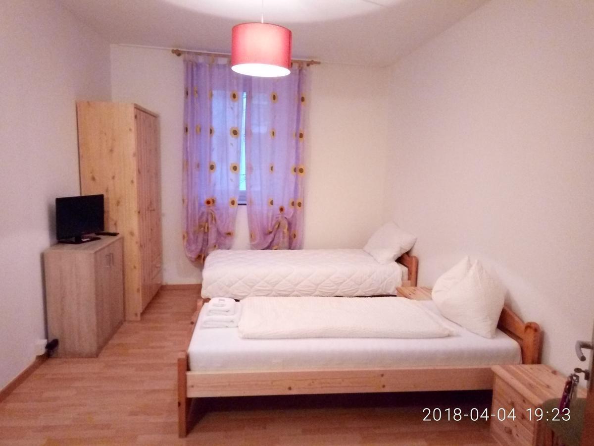 Hôtel Gasthof Mondschein à Merano Extérieur photo