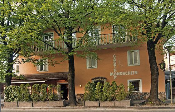 Hôtel Gasthof Mondschein à Merano Extérieur photo