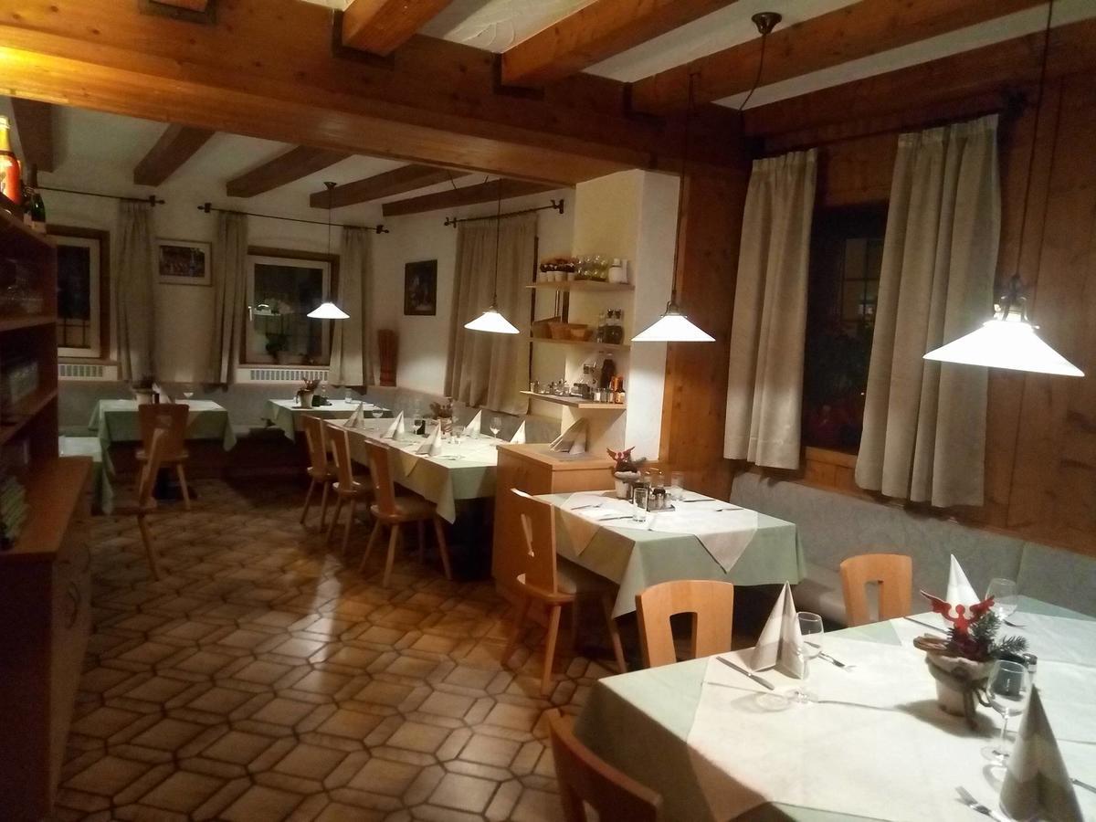 Hôtel Gasthof Mondschein à Merano Extérieur photo