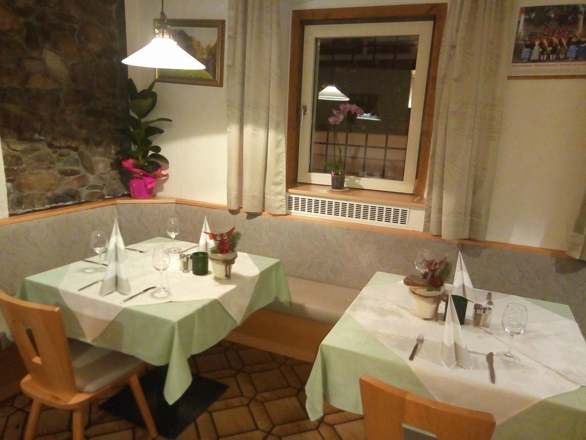 Hôtel Gasthof Mondschein à Merano Extérieur photo