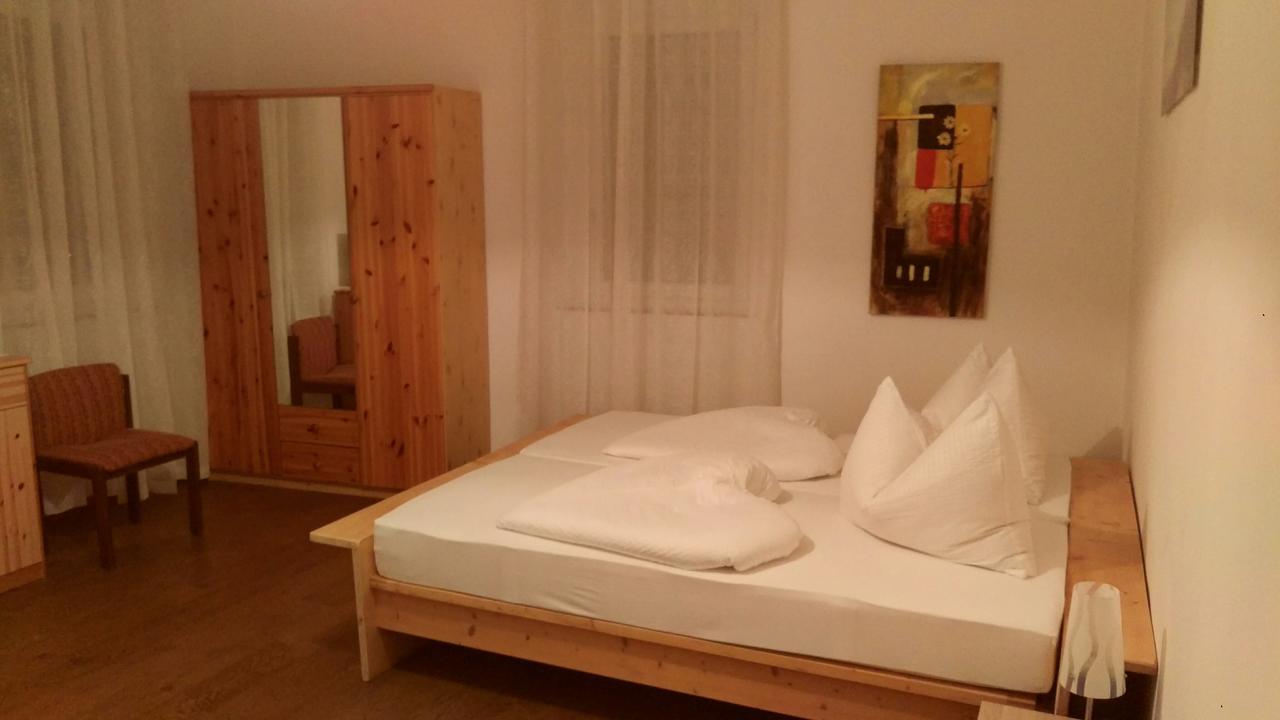Hôtel Gasthof Mondschein à Merano Extérieur photo